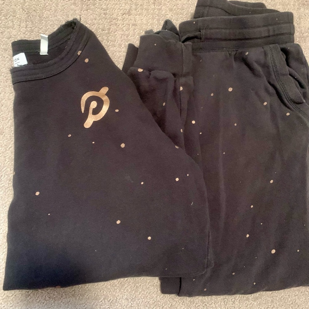 Peloton Black and copper lounge set